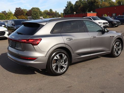 Used 2021 Audi e-tron Premium w/ Convenience Plus Package image 5