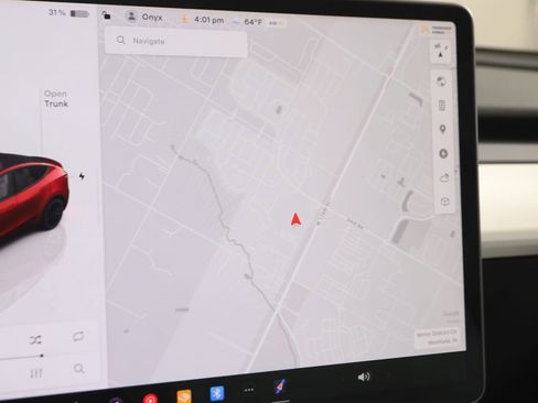 Used 2023 Tesla Model Y Performance image 9