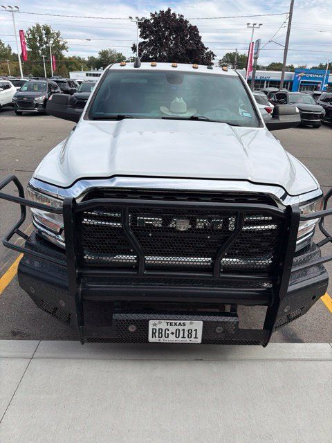 Used 2022 RAM 3500 Tradesman AWD/4WD image 2