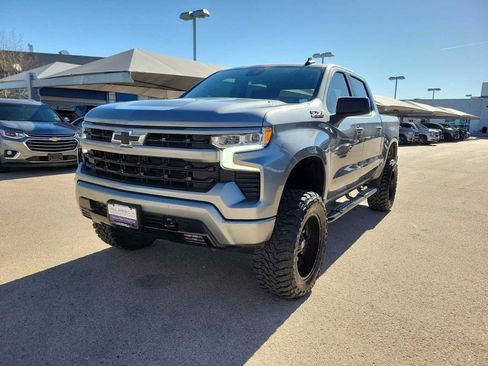 Used 2023 Chevrolet Silverado 1500 RST w/ Z71 Off-Road Package image 4