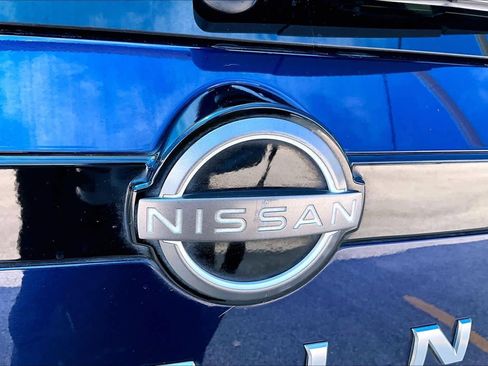 Used 2022 Nissan Pathfinder SV w/ SV Premium Package AWD/4WD image 31