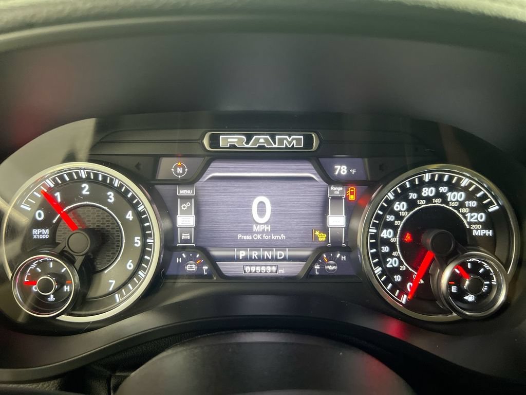 Used 2021 RAM 1500 Laramie AWD/4WD image 12