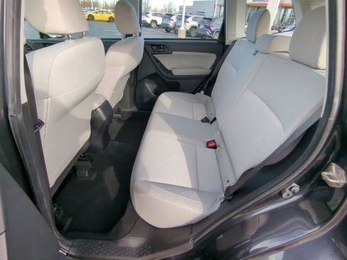 Used 2017 Subaru Forester 2.5i w/ Alloy Wheel Package image 14