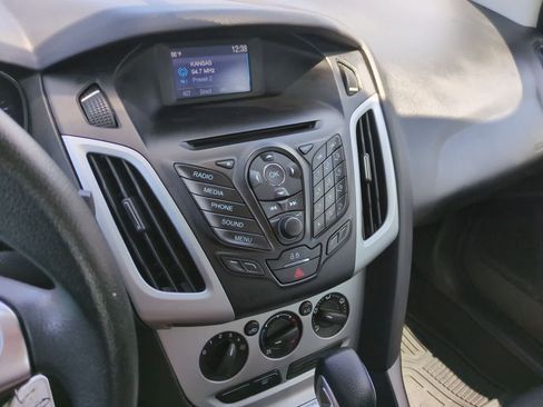 Used 2014 Ford Focus SE w/ SE Winter Package FWD image 27