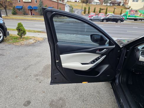 Used 2016 MAZDA MAZDA6 Grand Touring w/ GT Technology Package image 10