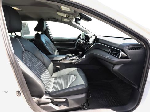 Used 2022 Toyota Camry SE w/ Convenience Package FWD image 22