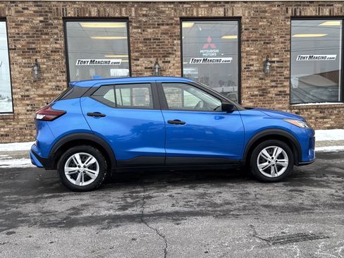 Used 2021 Nissan Kicks S image 6