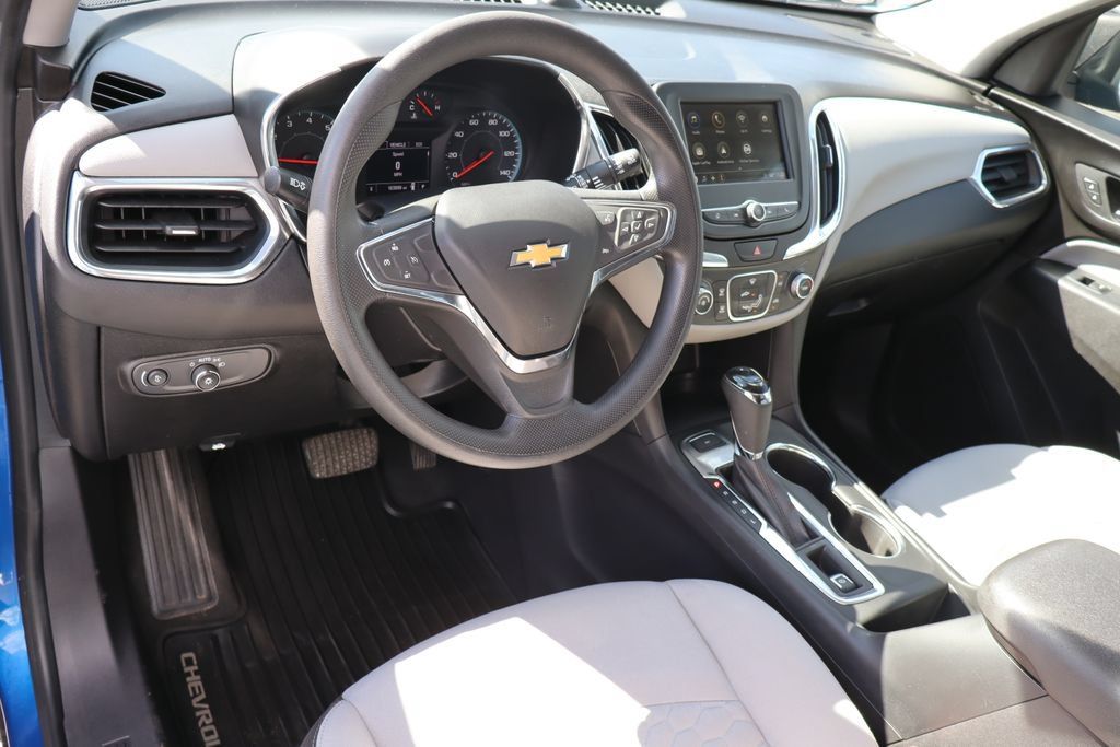 Used 2019 Chevrolet Equinox LS w/ LS Convenience Package AWD/4WD image 4