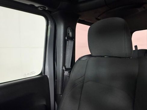 Used 2022 Jeep Wrangler Sport S image 15