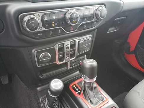 Used 2021 Jeep Wrangler Unlimited Sahara image 26