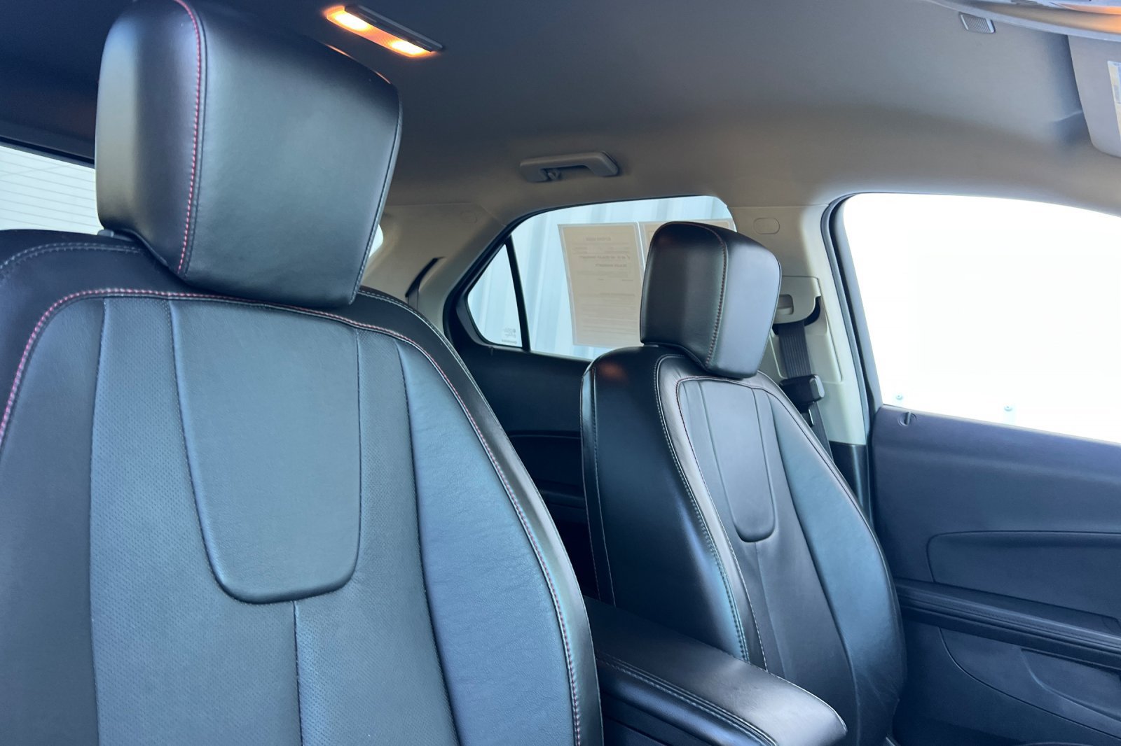 Used 2017 Chevrolet Equinox Premier w/ Enhanced Convenience Package AWD/4WD image 14