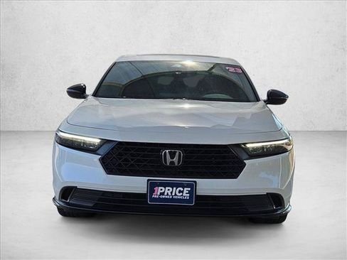 Used 2023 Honda Accord Sport image 2