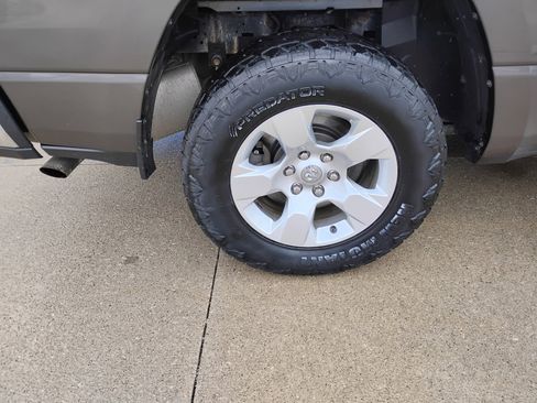 Used 2019 RAM 1500 Big Horn image 25