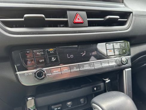 Used 2024 Kia Seltos EX AWD/4WD image 23
