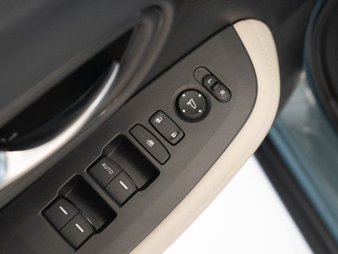 Used 2026 Honda HR-V LX image 13