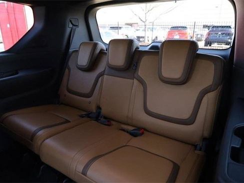 Used 2025 Nissan Armada SL w/ Captain's Chari Seat Package image 12