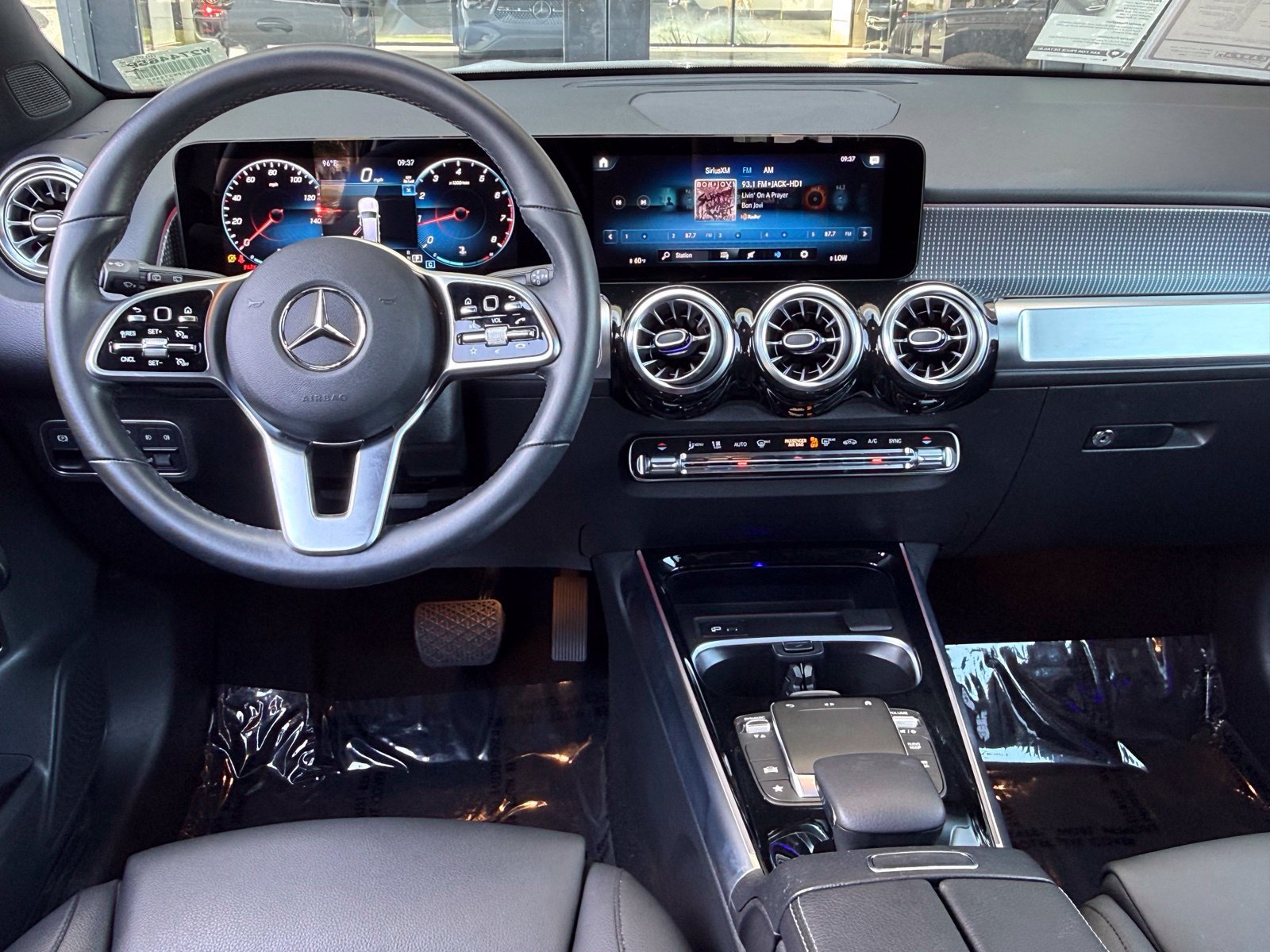Used 2023 Mercedes-Benz GLB 250 image 38