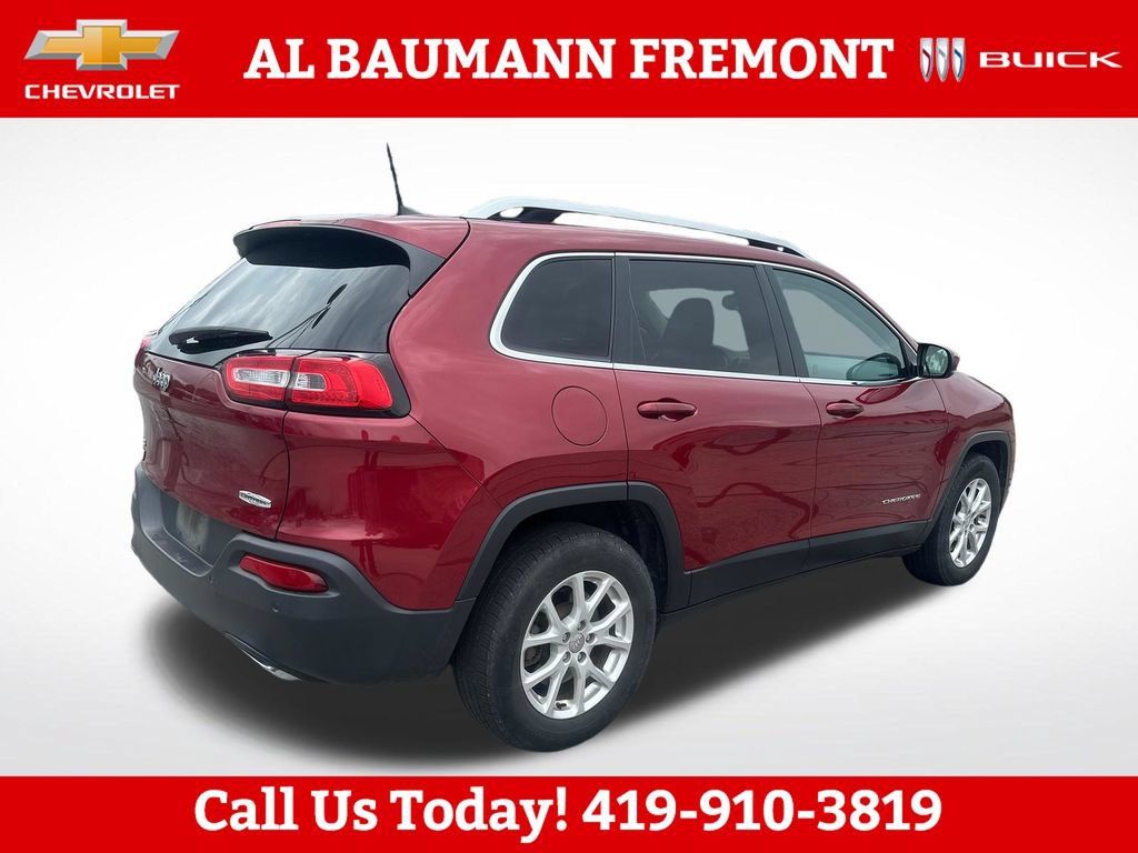 Used 2017 Jeep Cherokee Latitude w/ Safety/Convenience Group AWD/4WD image 5