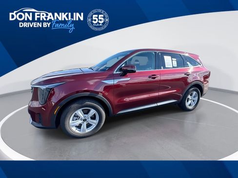 Used 2025 Kia Sorento LX FWD image 1
