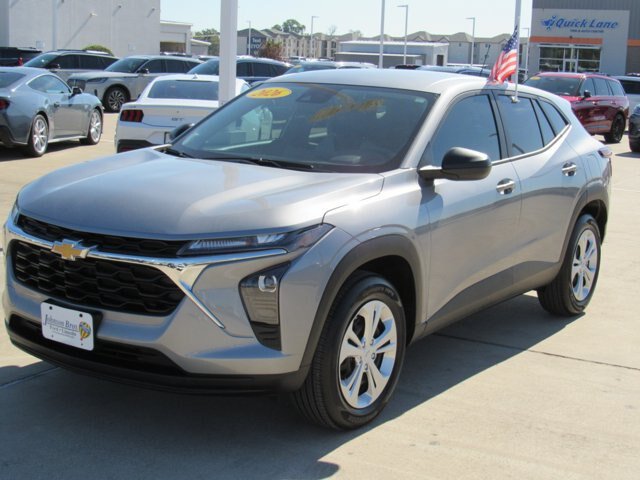 Used 2026 Chevrolet Trax LS w/ Driver Confidence Package FWD image 2