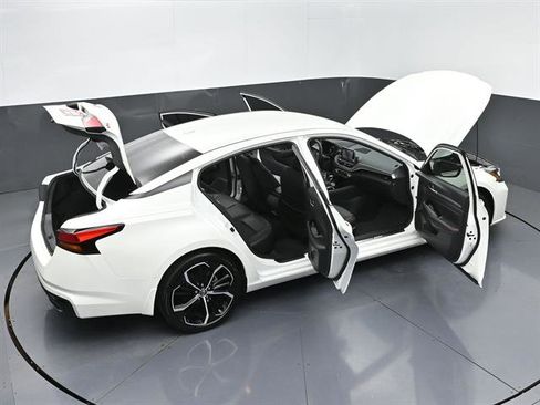 Used 2025 Nissan Altima 2.5 SR image 48