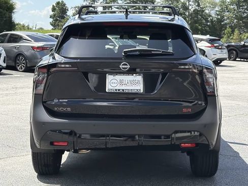 Used 2025 Nissan Kicks SR FWD image 4