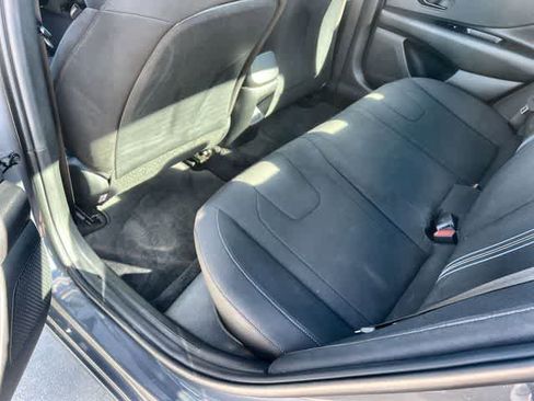 Used 2025 Hyundai Elantra Sport image 32