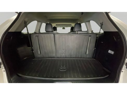 Used 2018 Toyota Highlander XLE AWD/4WD image 18