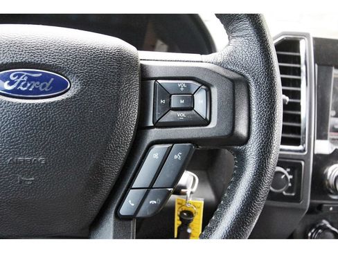 Used 2015 Ford F150 XLT w/ Equipment Group 302A Luxury AWD/4WD image 18