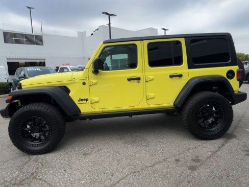 Used 2023 Jeep Wrangler Unlimited Sport AWD/4WD image 5
