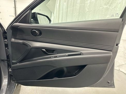 Used 2025 Hyundai Elantra Sport image 51
