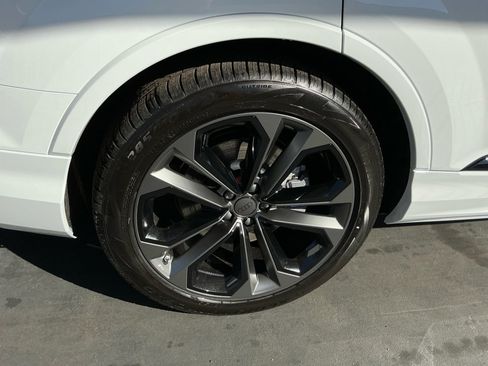 New 2026 Audi Q7 3.0T Premium Plus AWD/4WD image 25