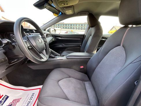 Used 2019 Toyota Camry LE image 20