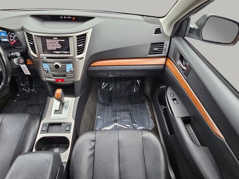 Used 2013 Subaru Outback 2.5i Limited image 4
