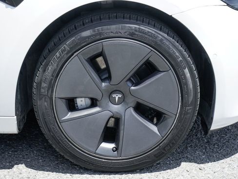Used 2022 Tesla Model 3 Long Range AWD/4WD image 43