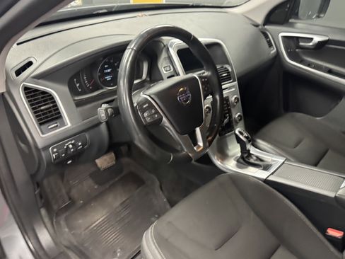 Used 2017 Volvo XC60 T5 w/ Tailgate Package FWD image 10