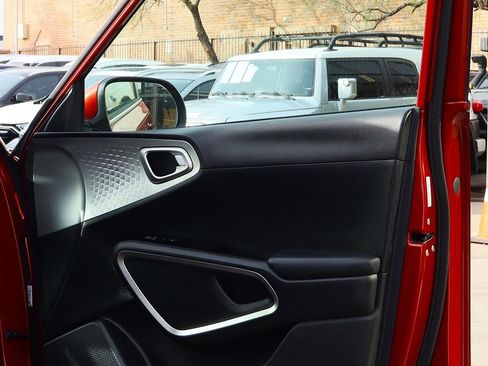 Used 2024 Kia Soul LX w/ Option Group 015 image 29