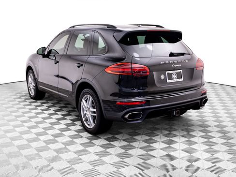 Used 2015 Porsche Cayenne Diesel AWD/4WD image 3