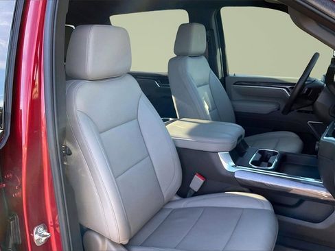 Used 2026 Chevrolet Silverado 2500 LTZ w/ LTZ Premium Package image 7