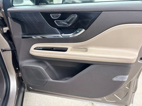 Used 2020 Lincoln Corsair FWD image 16