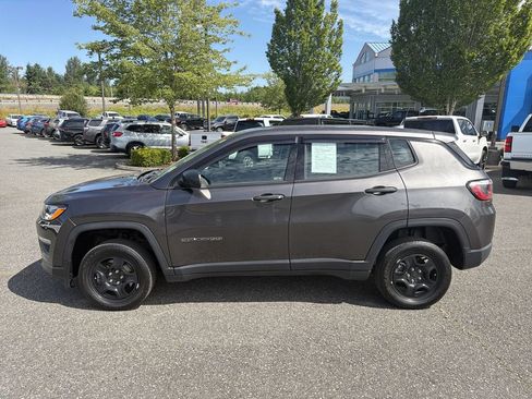 Used 2020 Jeep Compass Sport AWD/4WD image 3