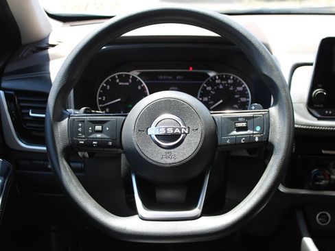 Used 2022 Nissan Rogue SV FWD image 20