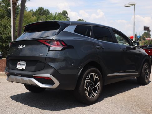 Used 2024 Kia Sportage LX AWD/4WD image 5