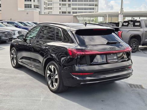Used 2023 Audi e-tron Premium w/ Convenience Plus Package image 4