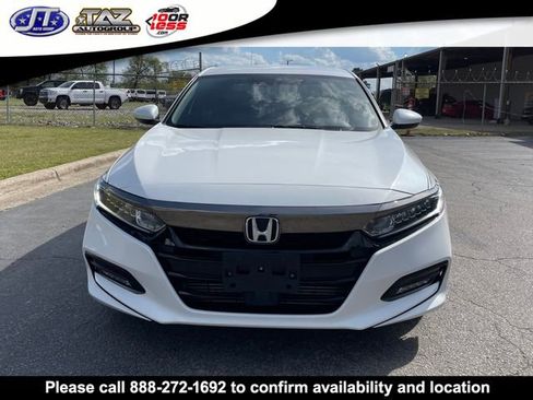 Used 2018 Honda Accord Sport image 2