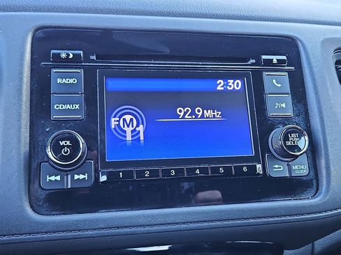 Used 2017 Honda HR-V LX image 17