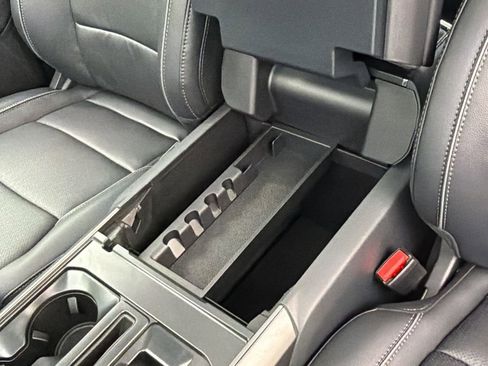 Used 2025 Ford F150 Lariat AWD/4WD image 26