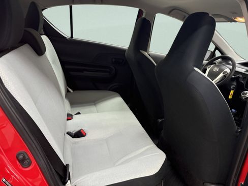 Used 2016 Toyota Prius C One image 21