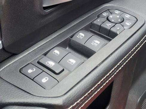 New 2026 RAM 2500 Big Horn AWD/4WD image 10