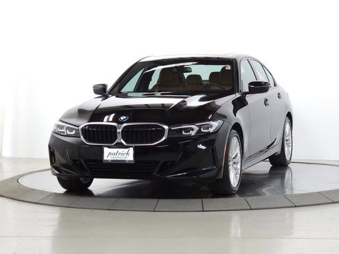 Used 2023 BMW 330i xDrive Sedan w/ Premium Package AWD/4WD image 3